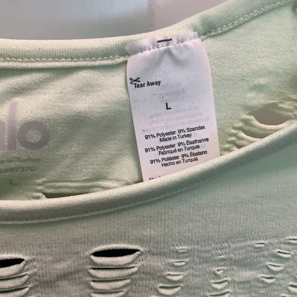 Alo Yoga top super cute - Picture 4 of 6